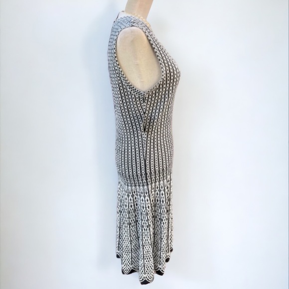 ZOZO Sleeveless GEO Print Dress Size XL - Picture 4 of 9